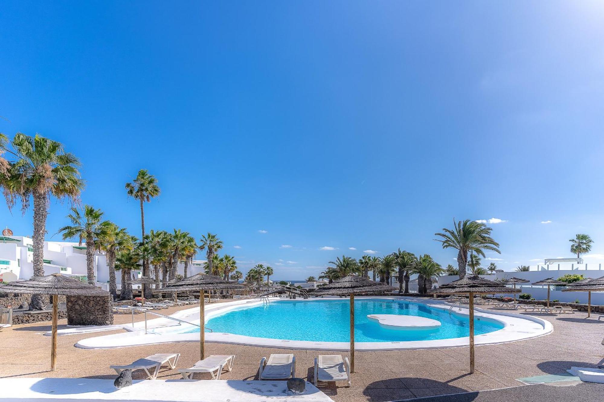 Fantastico Apartamento Con Terraza Y Vistas Al Mar Costa Teguise Exteriör bild